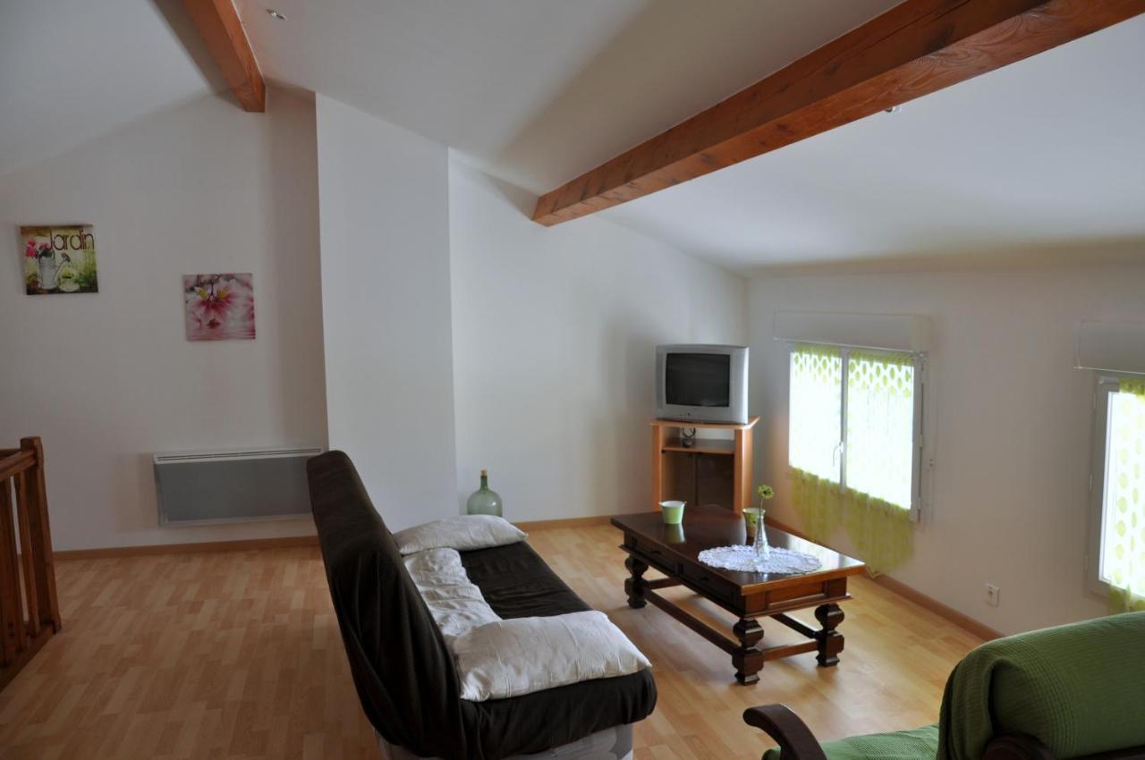 Gite Chez Antonin Villeneuve-Lecussan Exterior photo